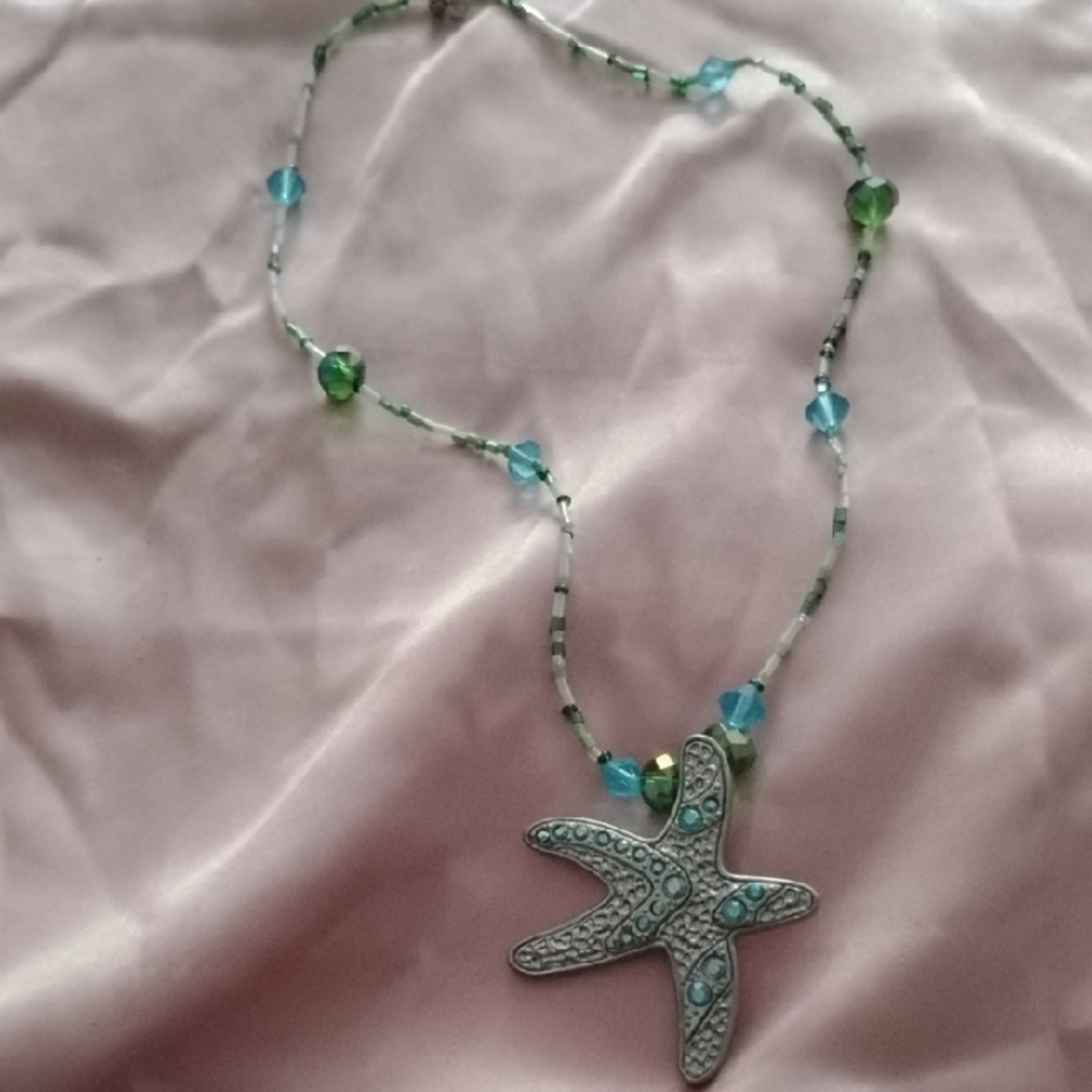 Elegant Starfish Pendant Necklace - Green and Blue